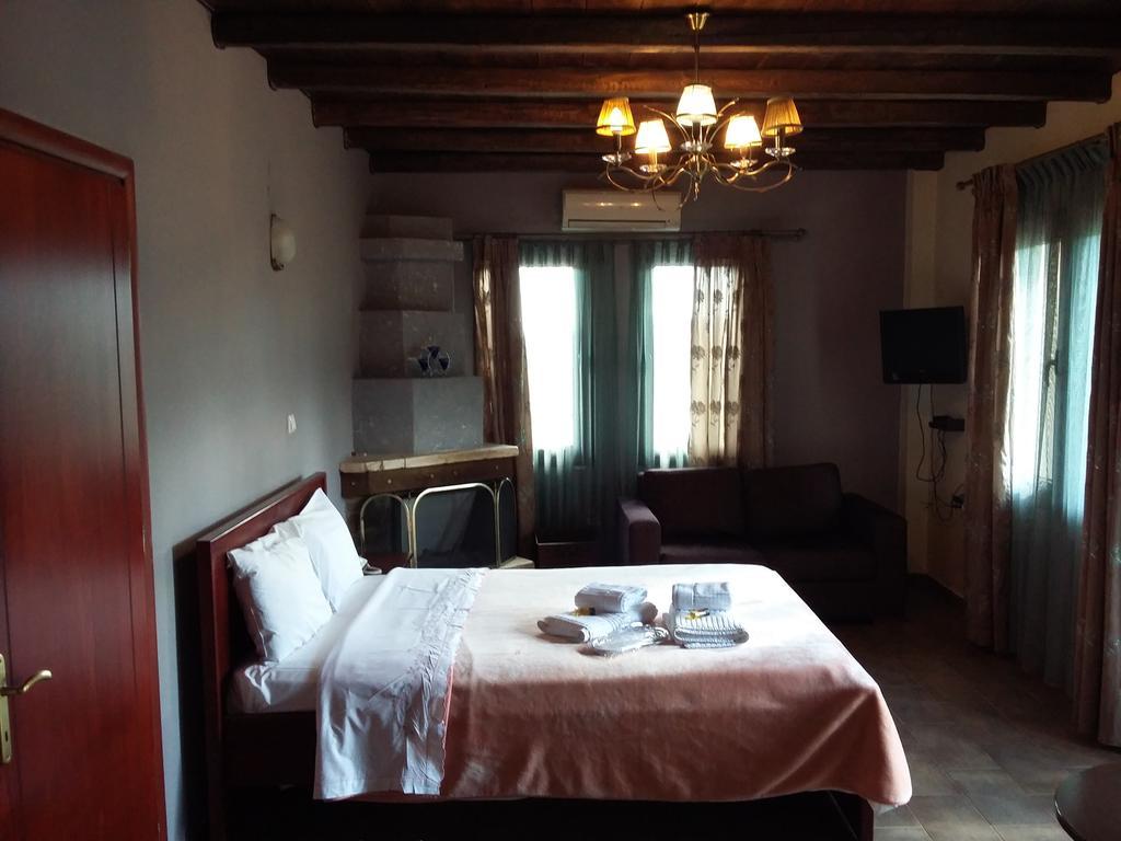 Káto Loutrákion Voreas Hotel חדר תמונה
